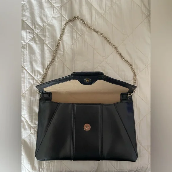 Banana Republic Envelope Clutch with Buckle - Picture 3 of 4